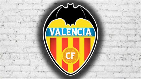 Propuesta de nuevo escudo para el Valencia CF | Domestika