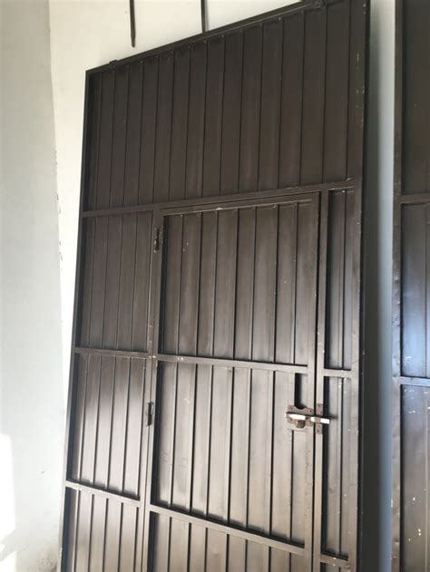 Puerta hierro de segunda mano por 300 € en Badajoz en WALLAPOP