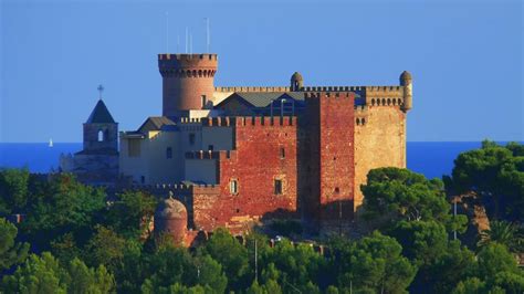 Puertas abiertas en el castillo de Castelldefels