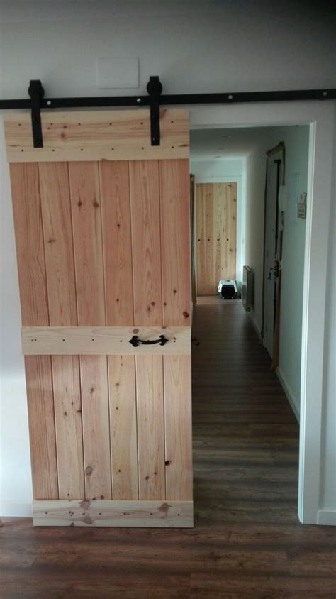 Puertas correderas con madera machihembrada de pino, nunca ...