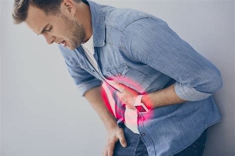 Punzadas en el abdomen: 7 principales causas  y qué hacer    Tua Saúde