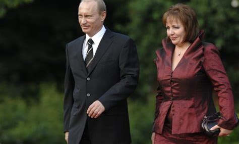 Putin borra de su biografía a su exesposa | Gente y ...