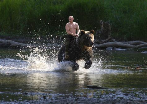 Putin rides a bear | Because it s Russia | Russisch ...