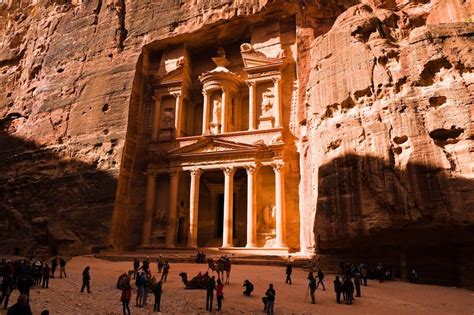 ¿Qué hay detrás de las sombras de Petra?  Libertad Digital