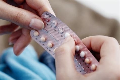 ¿Qué pasa si dejo de tomar las pastillas anticonceptivas?   Tua Saúde