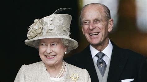 Queen Elizabeth and Prince Philip celebrate their 70th ...