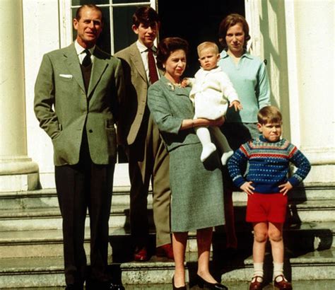 Queen Elizabeth and Prince Philip wedding anniversary ...