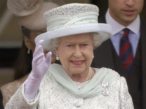 Queen Elizabeth celebrates 60th coronation anniversary ...