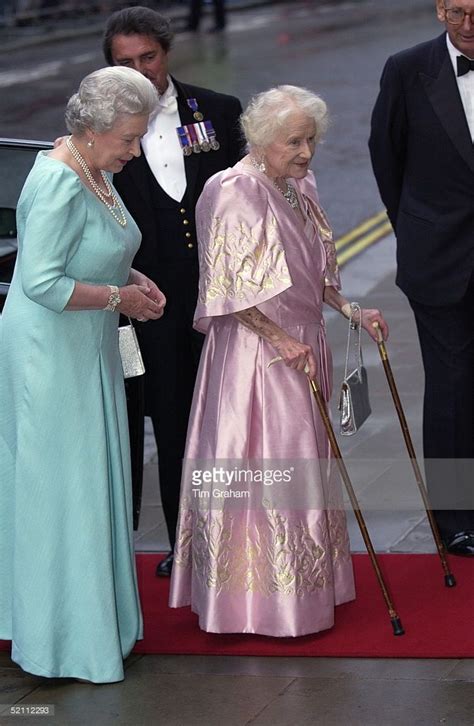 Queen Elizabeth II and Queen Elizabeth, the Queen Mother ...