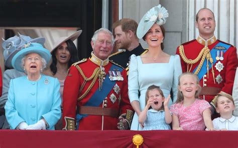 Queen Elizabeth II: Latest news & updates