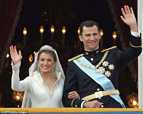 Queen Letizia’s ex husband releases a new book | Daily ...