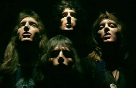 Queen s  Bohemian Rhapsody  hits one billion views on YouTube