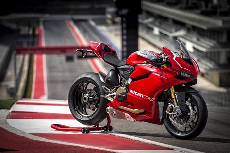 Racing Cafè: Ducati 1199 Panigale R 2013