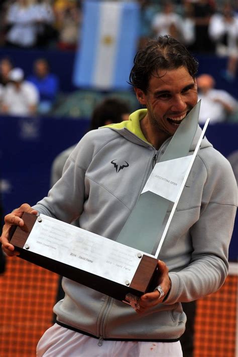 Rafa Nadal gana su primer torneo de 2015 al derrotar a Mónaco en el ...