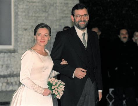Rajoy bromea con su aniversario de boda: «De momento no he ...