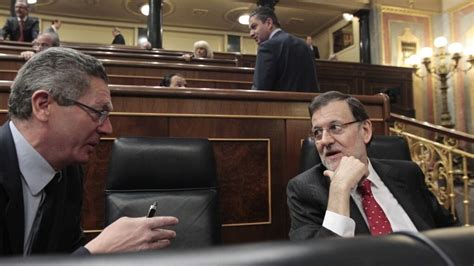 Rajoy pacta con Gallardón entregar a los registradores la gestión del ...