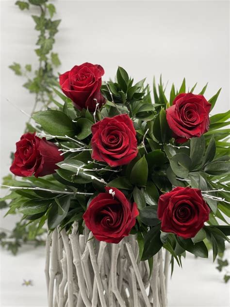 Ramo de 6 rosas rojas   ROSAS Día de la Madre