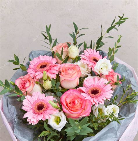 Ramo Flores Frescas Hermosas Rosas Concepto Día San Valentín — Fotos de ...