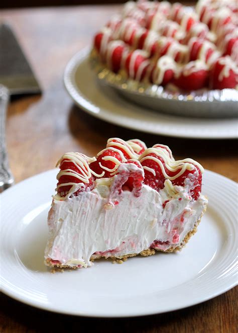 Raspberry White Chocolate Cheesecake Pie   Bakerita