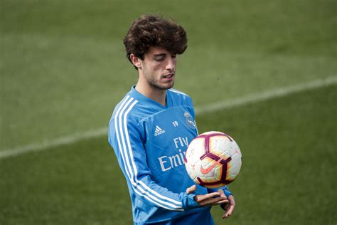 Real Madrid: Alvaro Odriozola is about to join Bayern on loan