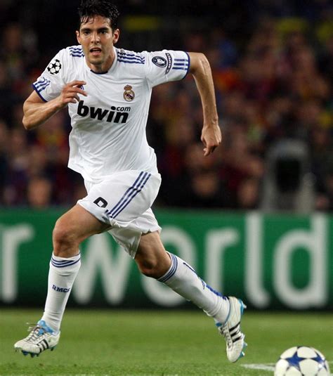 Real Madrid: Kaka reste la saison prochaine