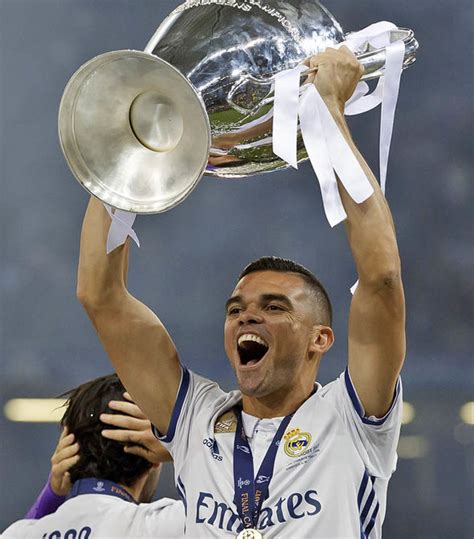Real Madrid news: Club legend Pepe SLAMS fans | Football ...