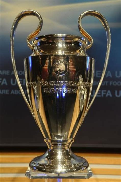 Real Madrid: Trofeos Logrados Por El Real Madrid Club De ...
