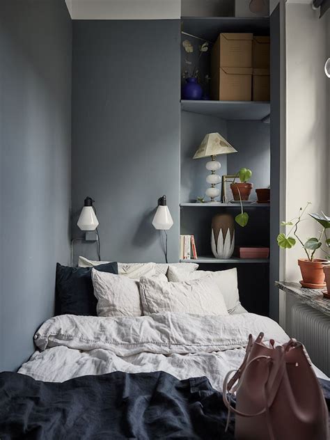 Recámara muy pequeña con decoración en gris | Diseño de dormitorio para ...