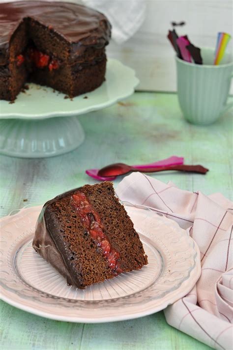 Receta de tarta de chocolate y fresas para San Valentin ...