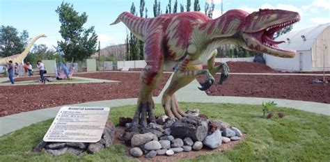 Recuperan en Neuquén uno de los más completos museos de dinosaurios
