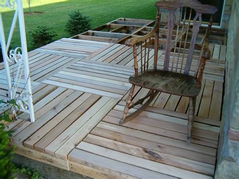 Redo Redux: Revisiting Past Projects: Pallet Wood Front Porch