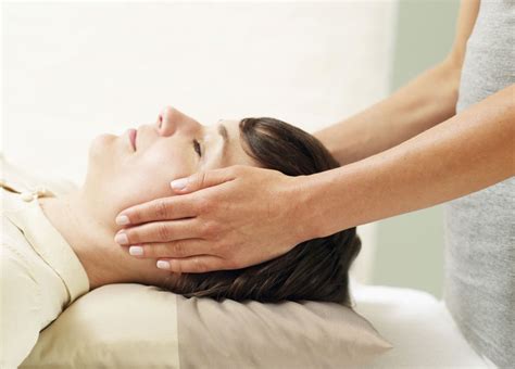 Reiki promotes energetic healing of the body and mind ...