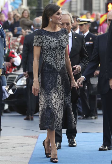 Reina Letizia, su look en los Premios Princesa de Asturias ...