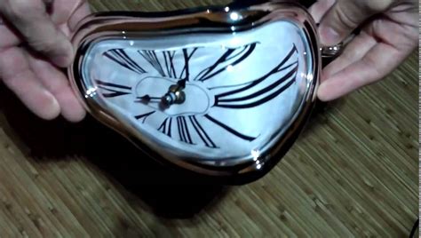 Reloj Dalí   YouTube