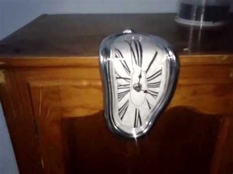 Reloj real que imita la pintura de salvador dali La ...