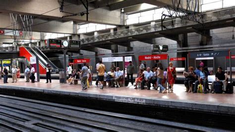 Renfe comienza a ofrecer  wifi  en las estaciones de Cercanías | España ...