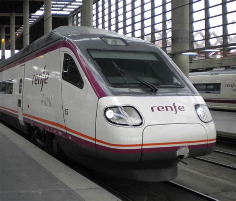 Renfe prevé restaurar hoy el 73 % de trenes, incluido el AVE Madrid ...