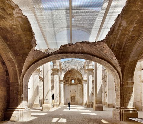 Restauración de la antigua iglesia de Corbera d’Ebre por ...