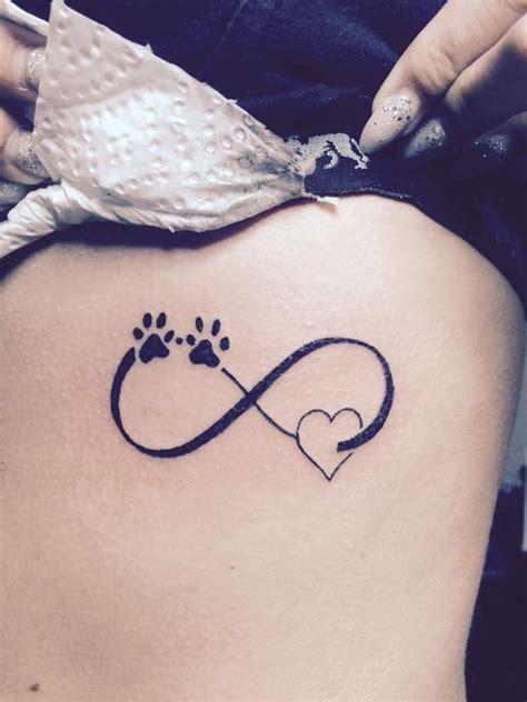 Resultado de imagen para tatuajes de huellas de perro con ...