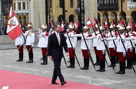 Reyes de España inician hoy visita oficial al Perú ...