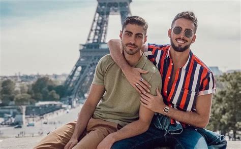 Roberto Carlo de Sale el Sol presenta a su novio con foto en París