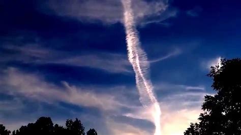 Rogue Geo Engineering, Contrails vs. Chemtrails and HAARP ...