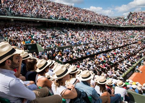 Roland Garros: A panama hatfor the seeds or for the VIPs?