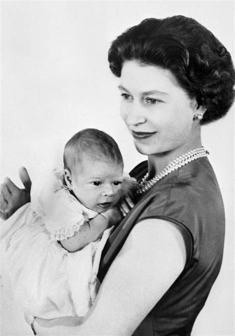 Royal Baby Photos: Here s What Queen Elizabeth II and ...