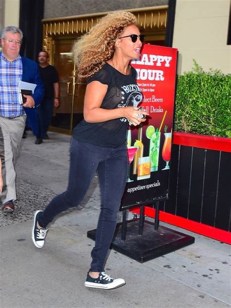 Run Beyonce, run! Queen Bey gives Forrest Gump a run for ...
