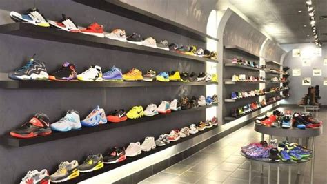 Running Shoe Stores Near Me | Sac, Chaussure
