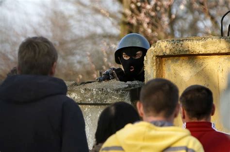 Rusia advierte que Ucrania se encuentra  al borde de una guerra civil ...