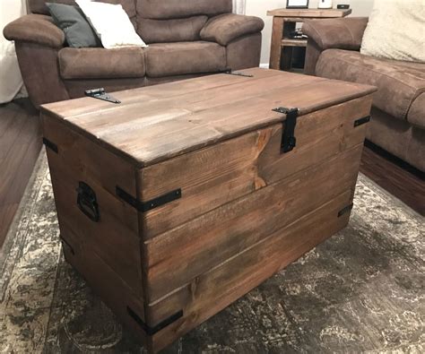 Rustic Wood Chest Toybox : 10 Steps  with Pictures ...
