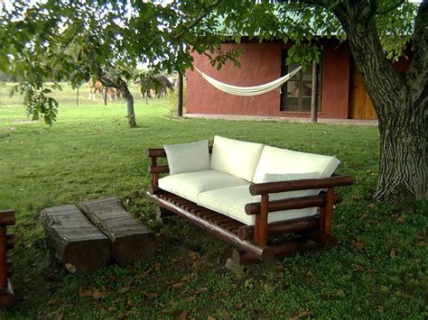 Rústicos muebles de madera para tu jardín   Decoración de interiores ...
