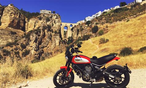 Ruta en moto por Málaga | Guía Repsol